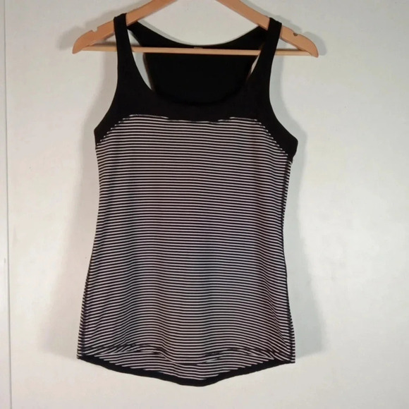 Lululemon Run first base tank white n black Striped size 4 - Picture 1 of 6